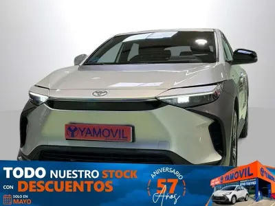 Usado Toyota bZ4X Plus 150 kW (204 CV) 2023 Gris SUV
