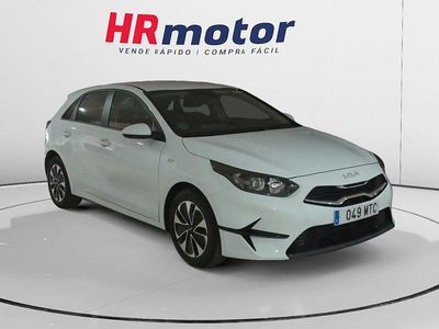 Blanco Usado 2024 Kia Ceed Utilitario | 15.210 € (Buen precio)
