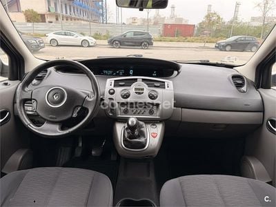 Usado Renault Scénic II 130 CV (95 kW) 2007 Gris / plata Monovolumen