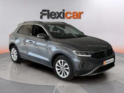Usado VW T-Roc Advance 110 CV (80 kW) 2022 Gris SUV