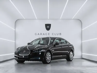 Usado Jaguar XF Luxury 200 HP (147 kW) 2015 Castanho Sedan