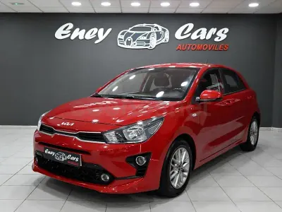 Occasion Kia Rio 84 PK (61 kW) 2023 Rood Sedan