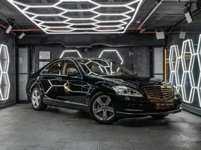 Usado Mercedes S500 387 CV (284 kW) 2009 Negro Berlina