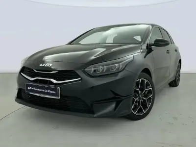 Usado Kia Ceed Edition 7 100 CV (73 kW) 2025 Negro Utilitario