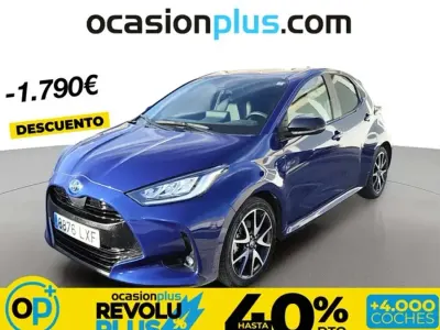 Usado Toyota Yaris Style 116 CV (85 kW) 2022 Azul Utilitario