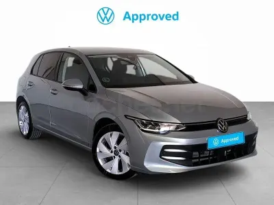 Usado VW Golf VIII 115 CV (84 kW) 2025 Gris / plata Berlina