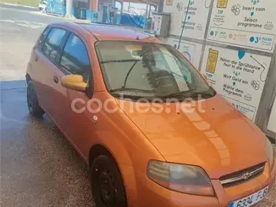 Usado Chevrolet Kalos SE 72 CV (52 kW) 2006 Naranja Berlina