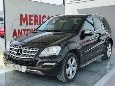 Usado Mercedes ML300 204 CV (150 kW) 2010 Negro SUV