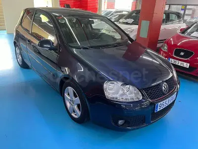 Usado VW Golf V 105 CV (77 kW) 2007 Gris / plata Berlina