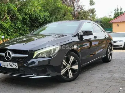 Usado Mercedes CLA200 136 CV (100 kW) 2018 Negro Coupe