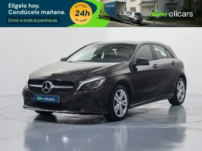 Usado Mercedes A180 Urban 109 CV (80 kW) 2016 Marrón Berlina