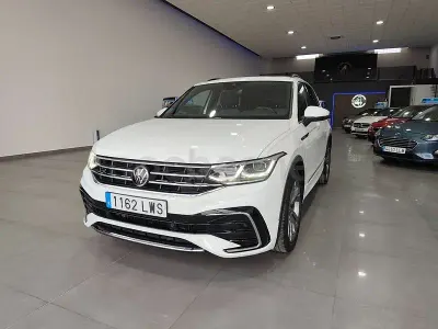 Begagnad VW Tiguan R-line 150 HK (110 kW) 2022 Vit SUV