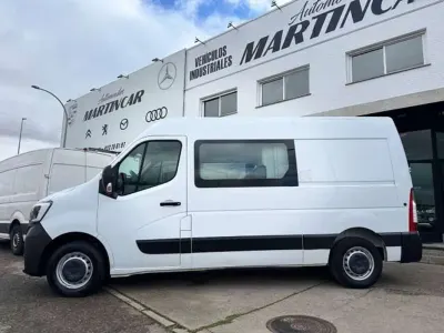 Usado Renault Master 135 CV (99 kW) 2022 Gris Monovolumen