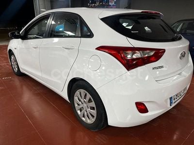 Blanco Usado 2017 Hyundai i30 Berlina | 8900 € (Precio justo)