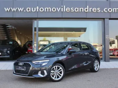 Usado Audi A3 Advanced Plus 110 CV (80 kW) 2022 Gris / plata Berlina