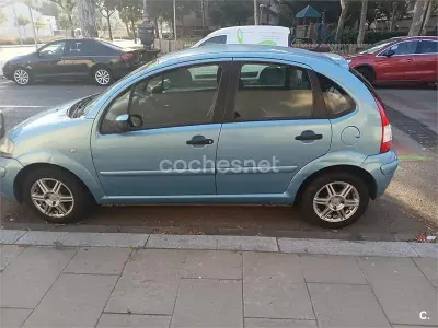 Usado Citroën C3 70 CV (51 kW) 2006 Azul Berlina