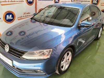 Usado VW Jetta Advance 110 CV (80 kW) 2014 Azul Berlina