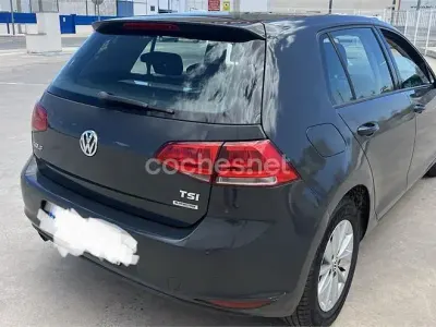 Usado VW Golf VII Edition 105 CV (77 kW) 2014 Gris / plata Berlina