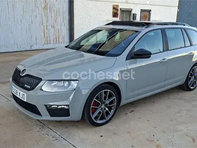 Usado Skoda Octavia RS 184 CV (135 kW) 2014 Gris / plata Familiar