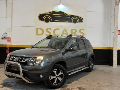 Usado Dacia Duster 110 CV (80 kW) 2017 Gris / plata SUV