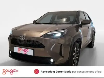 Usado Toyota Yaris Cross Active 116 CV (85 kW) 2023 Marrón SUV