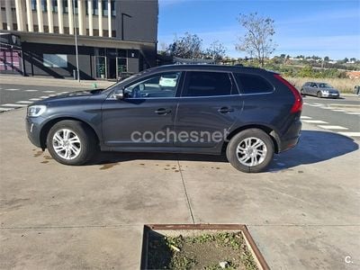 Gris / plata Usado 2017 Volvo XC60 Momentum SUV | 11.000 € (Buen precio)