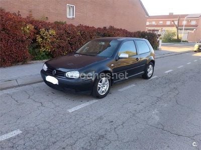 Usado VW Golf IV 105 CV (77 kW) 2004 Negro Berlina
