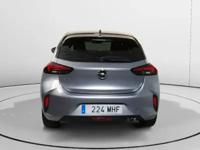 Używany Opel Corsa 101 KM (74 kW) 2023 Biały Sedan/Limuzyna