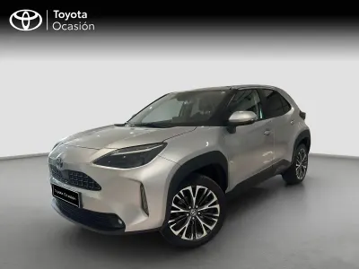 Usado Toyota Yaris Cross Style 116 CV (85 kW) 2022 Gris / plata SUV