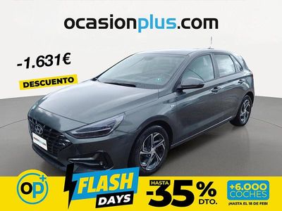 Usado Hyundai i30 120 CV (88 kW) 2022 Gris