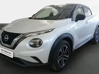 Usado Nissan Juke N-Connecta 114 CV (83 kW) 2025 Lunar white (metalizado) techo SUV