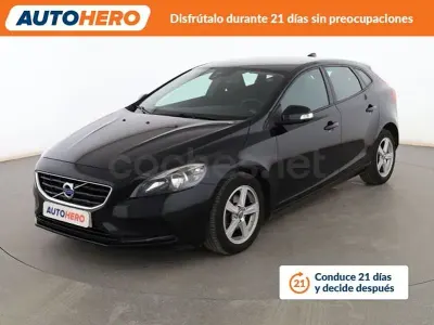 Usado Volvo V40 Kinetic 115 CV (84 kW) 2014 Negro Berlina