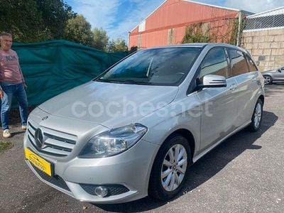 Mercedes B200