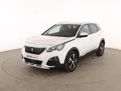 Usado Peugeot 3008 Allure 130 CV (95 kW) 2019 Blanco SUV