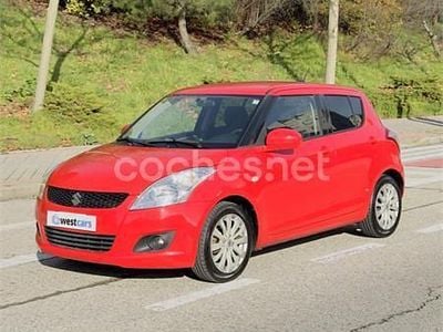 Usado Suzuki Swift GLX 95 CV (69 kW) 2012 Rojo Utilitario
