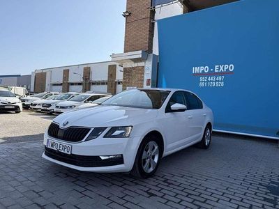 Blanco Usado 2018 Skoda Octavia Ambition Utilitario | 7600 €