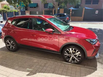 Usado Seat Arona XCELLENCE 110 CV (80 kW) 2021 Rojo SUV