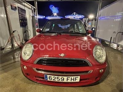 Usado Mini ONE 90 CV (66 kW) 2006 Rojo Utilitario