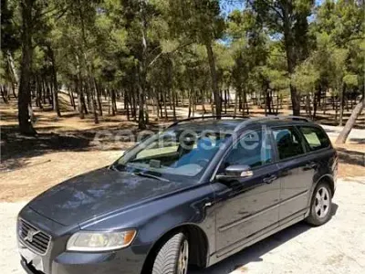 Usado Volvo V50 Summum 109 CV (80 kW) 2009 Gris / plata Familiar