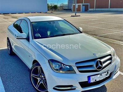Usado Mercedes C220 170 CV (125 kW) 2012 Blanco Coupe