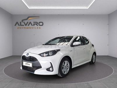 Usado Toyota Yaris Hybrid Business Edition 116 CV (85 kW) 2021 Blanco Berlina