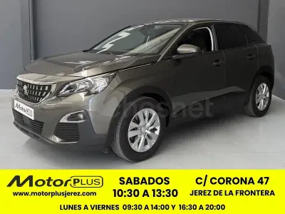 Usado Peugeot 3008 Active 130 CV (95 kW) 2019 Verde SUV
