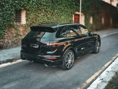 Usado Porsche Cayenne 441 CV (324 kW) 2015 Negro SUV