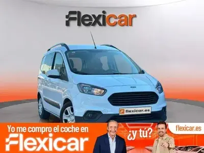 Usado Ford Tourneo Courier Ambiente 75 CV (55 kW) 2019 Blanco Monovolumen