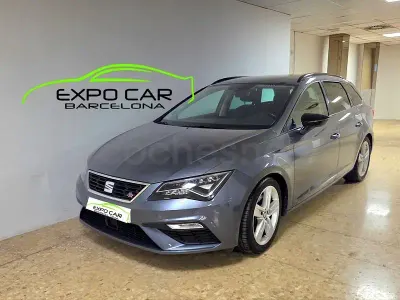Usado Seat Leon FR 150 CV (110 kW) 2018 Gris / plata Familiar