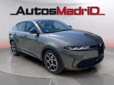 Usado Alfa Romeo Tonale Sprint 130 CV (95 kW) 2024 Gris / plata SUV