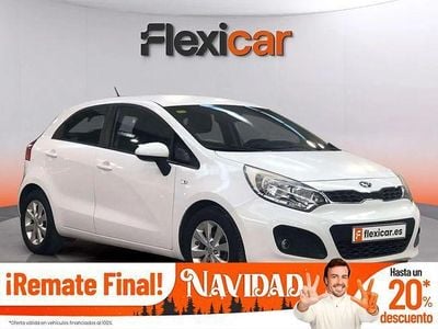 Blanco Usado 2014 Kia Rio Berlina | 7990 € (Precio justo)