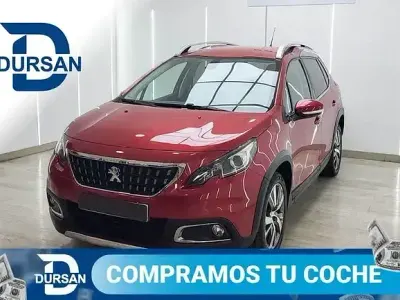 Usado Peugeot 2008 Allure 120 CV (88 kW) 2019 Rojo SUV
