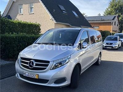 Mercedes V220