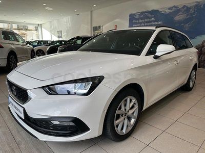 Usado Seat Leon Style 115 CV (84 kW) 2022 Blanco Familiar